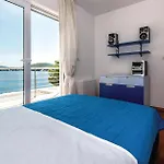 Five-bedroom In Nyaraló Rogoznica