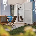 Five-bedroom In Nyaraló Rogoznica