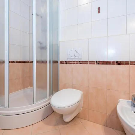 Five-bedroom In Prázdninový dům Rogoznica (Sibenik-Knin)