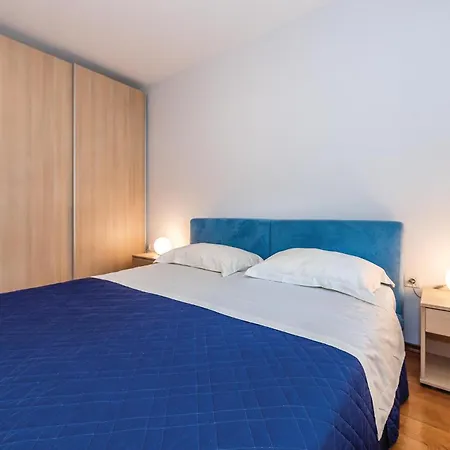 Five-bedroom In