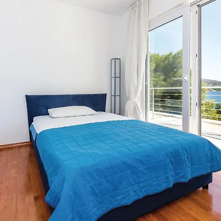 Five-bedroom In Prázdninový dům