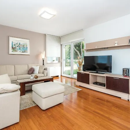 Five-bedroom In * Rogoznica (Sibenik-Knin)