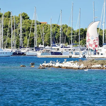 Five-bedroom In Dom wakacyjny *