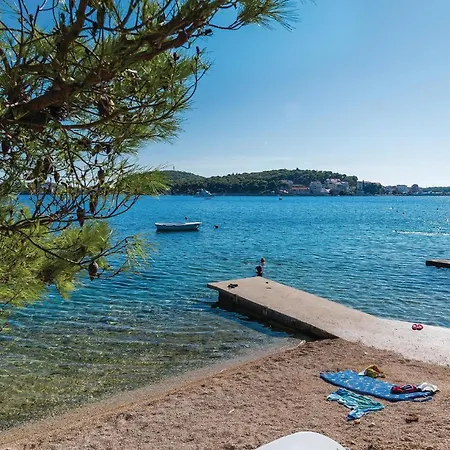 Five-bedroom In Dom wakacyjny *