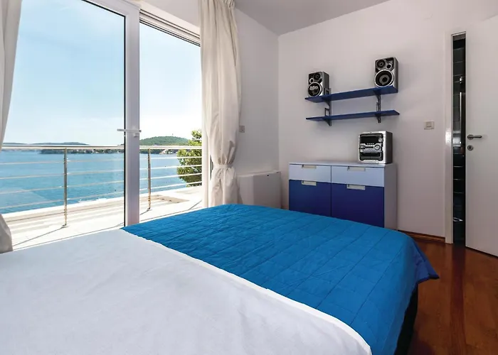 Five-bedroom In Casa de Férias Rogoznica (Sibenik-Knin)