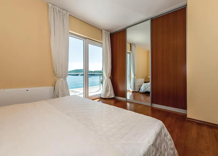 Dom wakacyjny Five-bedroom In Rogoznica (Sibenik-Knin)