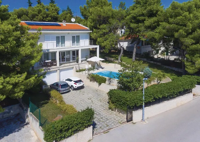 Casa de Férias Five-bedroom In Rogoznica (Sibenik-Knin)