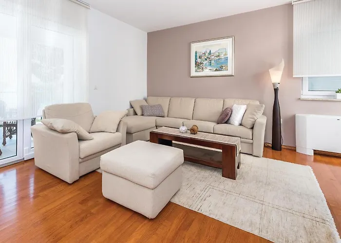 Five-bedroom In Rogoznica (Sibenik-Knin)