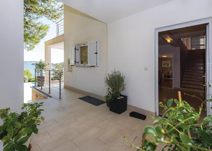 Five-bedroom In Dom wakacyjny *