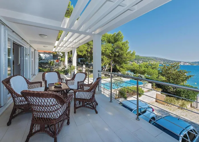 Five-bedroom In Casa de Férias Rogoznica (Sibenik-Knin)